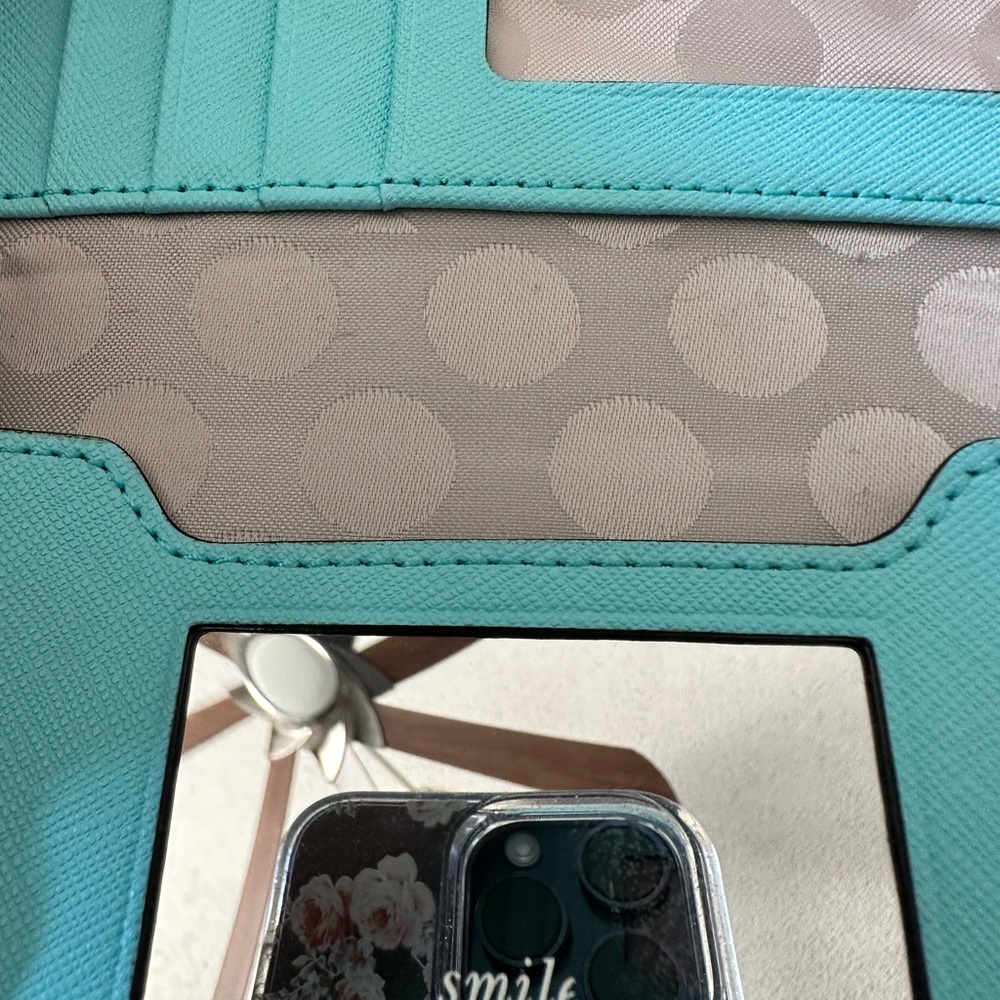 Kate Spade - Picture 3 of 5
